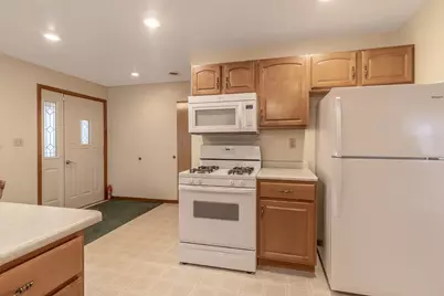 421 S Murphy Street, Lake Crystal, MN 56055 - Photo 7