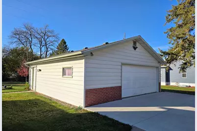 421 S Murphy Street, Lake Crystal, MN 56055 - Photo 35