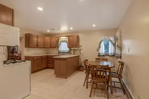 421 S Murphy St, Lake Crystal, MN 56055 - Photo 3