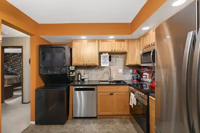 12600 Parkwood Drive #307, Burnsville, MN 55337 - Photo 9