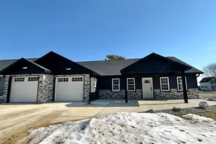 501 Maple Ln, Spring Valley, MN 55975 - Photo 1