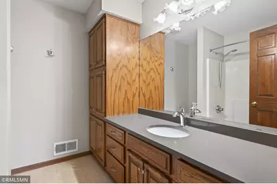 10005 Antrim Court, Woodbury, MN 55129 - Photo 33