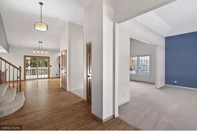 10005 Antrim Court, Woodbury, MN 55129 - Photo 9