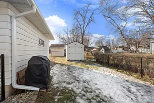 1103 18th St NE, Austin, MN 55912 - Photo 13