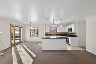 5604 Perry Ave N, Crystal, MN 55429 - Photo 5