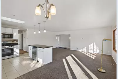 5604 Perry Avenue N, Crystal, MN 55429 - Photo 7