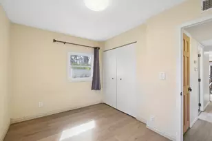 8704 Crest Rd, Bloomington, MN 55425 - Photo 17