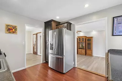 8704 Crest Road, Bloomington, MN 55425 - Photo 13