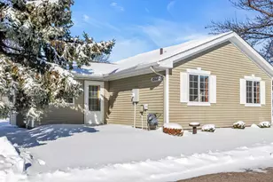 8568 Stratford Ln, Brooklyn Park, MN 55443 - Photo 17