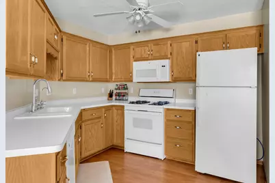 8568 Stratford Lane, Brooklyn Park, MN 55443 - Photo 7