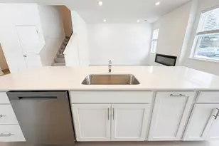 3092 Vanderbie St, Little Canada, MN 55117 - Photo 9