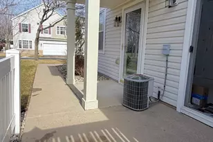 1646 Liberty Cir, Shakopee, MN 55379 - Photo 3