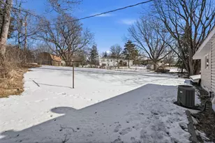 13832 Shirley Dr, Burnsville, MN 55337 - Photo 27