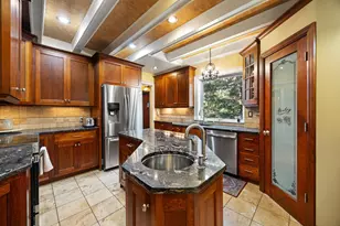 124 N Hawthorne Rd, Duluth, MN 55812 - Photo 3