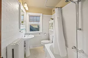 124 N Hawthorne Rd, Duluth, MN 55812 - Photo 31