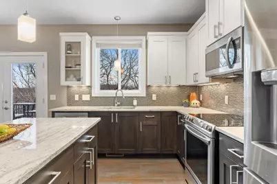 5785 Juneau Lane N, Plymouth, MN 55446 - Photo 9