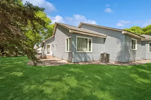 2639 Lake Ct Cir, Mounds View, MN 55112 - Photo 19