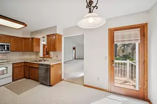 2639 Lake Ct Cir, Mounds View, MN 55112 - Photo 7