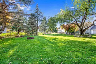 1883 Lochaven Dr, Woodbury, MN 55125 - Photo 9