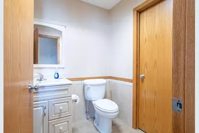 146 2nd Avenue NE, Valley City, ND 58072 - Photo 9