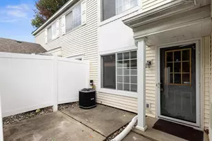 1917 Jan Echo Trail, Eagan, MN 55122 - Photo 3