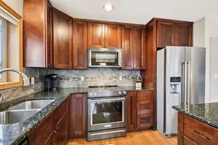 7665 Homestead Ct S, Cottage Grove, MN 55016 - Photo 11