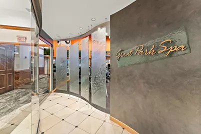 500 E Grant Street #1806, Minneapolis, MN 55404 - Photo 17