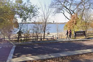 3115 E Bde Maka Ska Pkwy, Minneapolis, MN 55408 - Photo 35