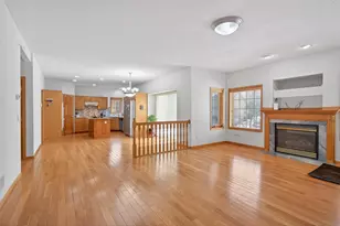 10010 Fallgold Parkway N, Brooklyn Park, MN 55443 - Photo 5