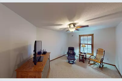 19654 Bluffview Place, Galesville, WI 54630 - Photo 15