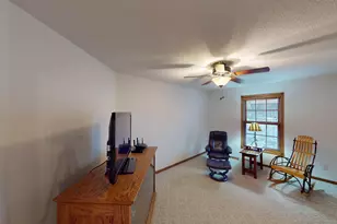 19654 Bluffview Pl, Galesville, WI 54630 - Photo 15