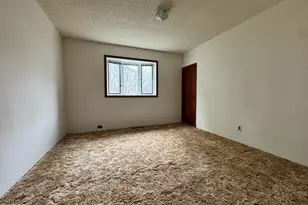 1521 10th St E, Glencoe, MN 55336 - Photo 9