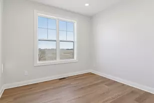 610 Field Point St, Roberts, WI 54023 - Photo 33