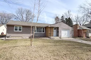 410 Galena St, Worthington, MN 56187 - Photo 3