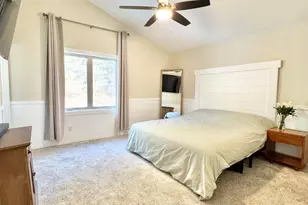 8561 Flamingo Dr, Chanhassen, MN 55317 - Photo 11