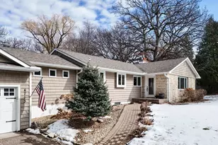 4713 Fairhills Rd W, Minnetonka, MN 55345 - Photo 3