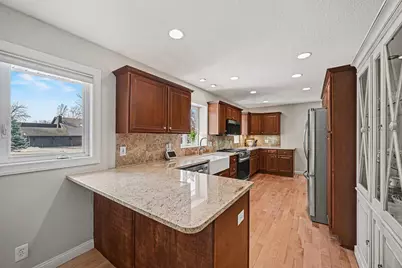 4713 Fairhills Road W, Minnetonka, MN 55345 - Photo 9