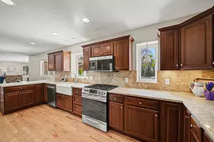 4713 Fairhills Rd W, Minnetonka, MN 55345 - Photo 13