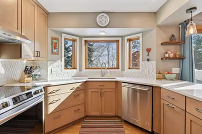 4640 Juneau Lane N, Plymouth, MN 55446 - Photo 3