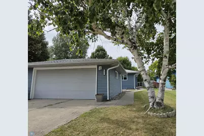 2411 Country Club Parkway, Moorhead, MN 56560 - Photo 3