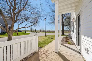 357 Frederick Cir, Hastings, MN 55033 - Photo 5