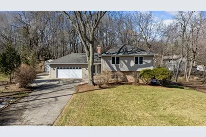 5420 Spring Lane, Minnetonka, MN 55345 - Photo 1