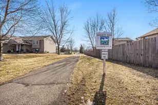 2200 Bridgewater Blvd S, Cambridge, MN 55008 - Photo 33