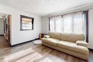 1022 W 2nd St, Winona, MN 55987 - Photo 11