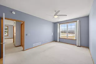 5932 Prairie Ridge Dr, Shoreview, MN 55126 - Photo 19