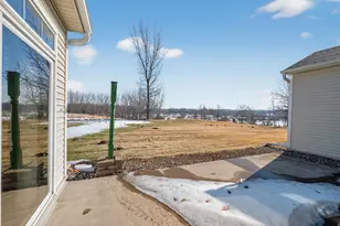 5932 Prairie Ridge Dr, Shoreview, MN 55126 - Photo 49