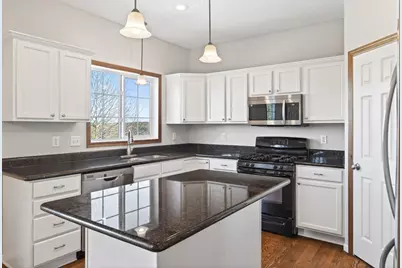 921 Hope Avenue, Jordan, MN 55352 - Photo 3