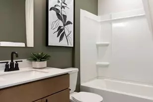 838 Woodlawn Ave, Saint Paul, MN 55116 - Photo 25