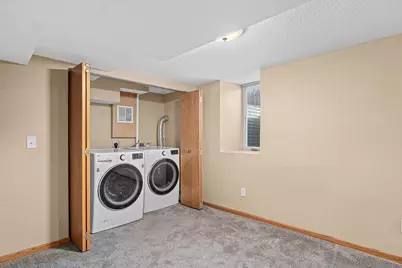 9 Acker Street W, Saint Paul, MN 55117 - Photo 13