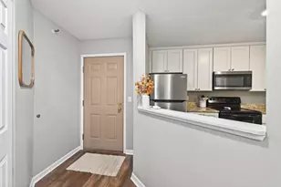 7606 York Ave S, Edina, MN 55435 - Photo 3